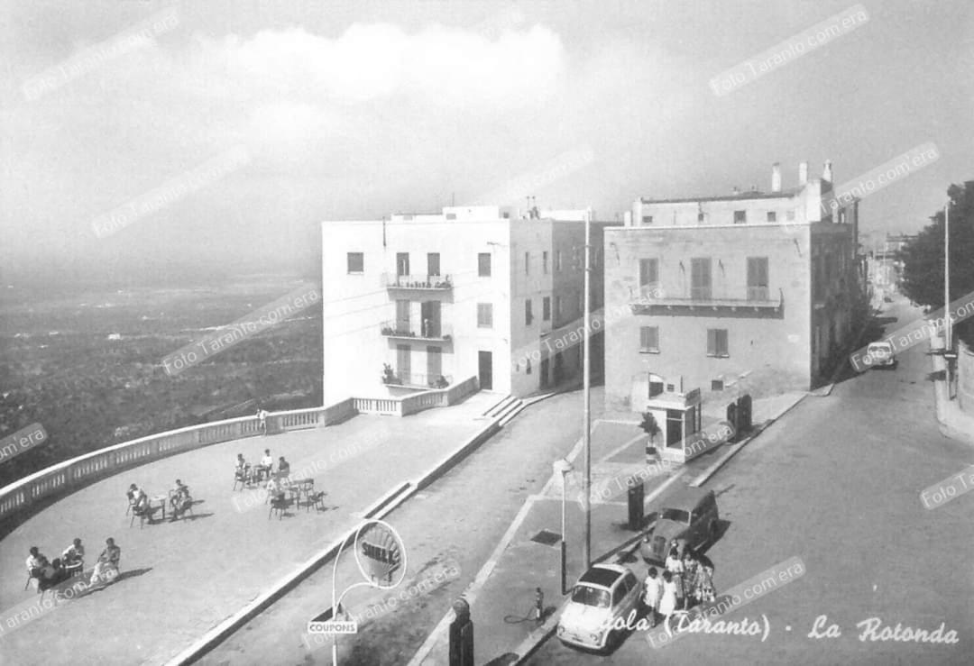 Dimora Storica Alla Rotonda Mottola Εξωτερικό φωτογραφία