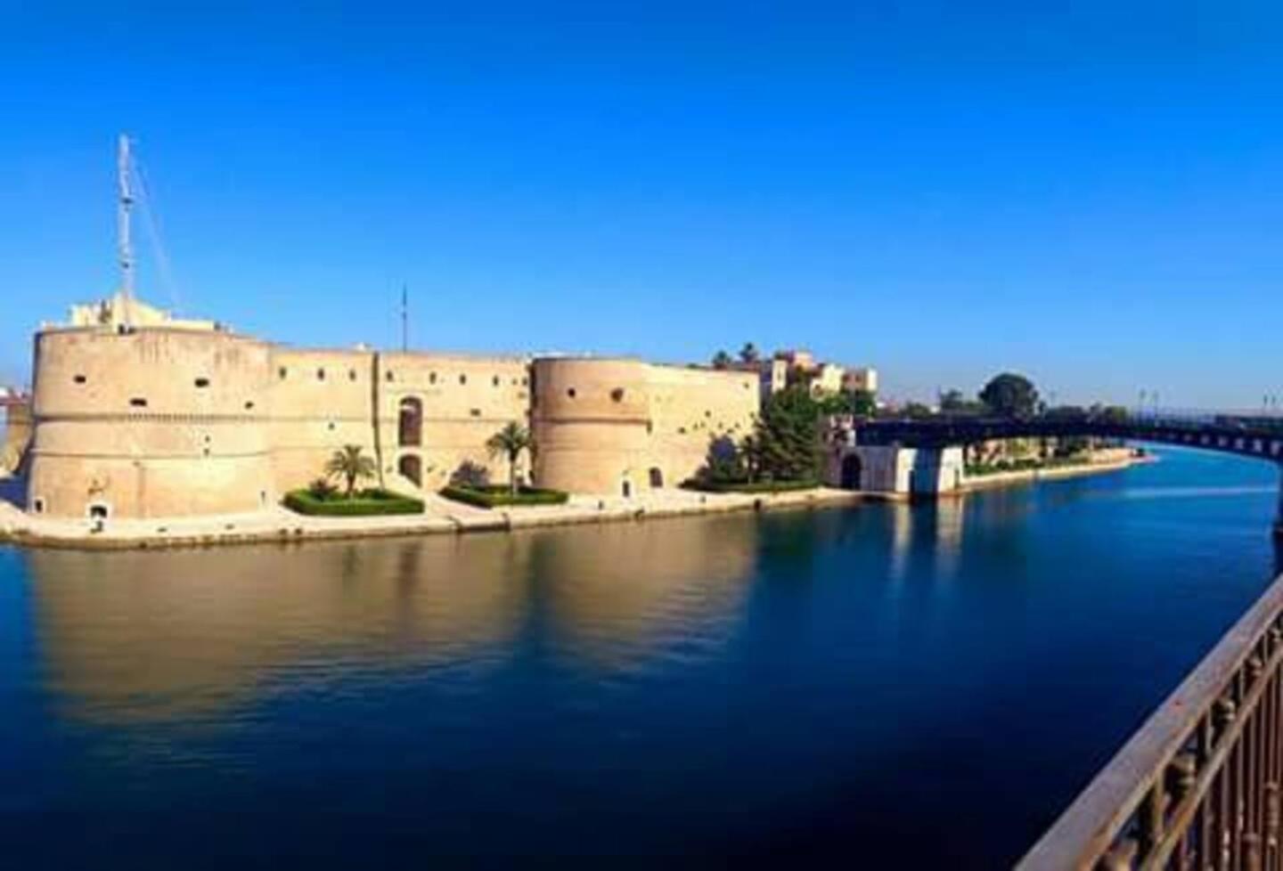 Dimora Storica Alla Rotonda Mottola Εξωτερικό φωτογραφία